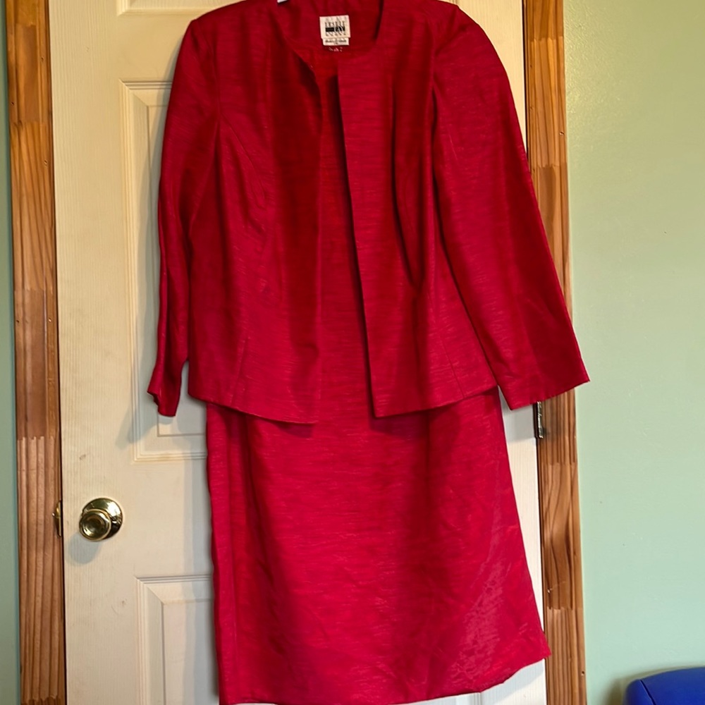 Dress suit